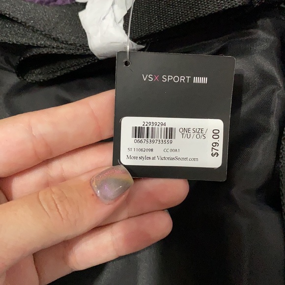NWT~SOLD OUT VICTORIAS SECRET DUFFLE~VSX SPORT - Picture 6 of 6